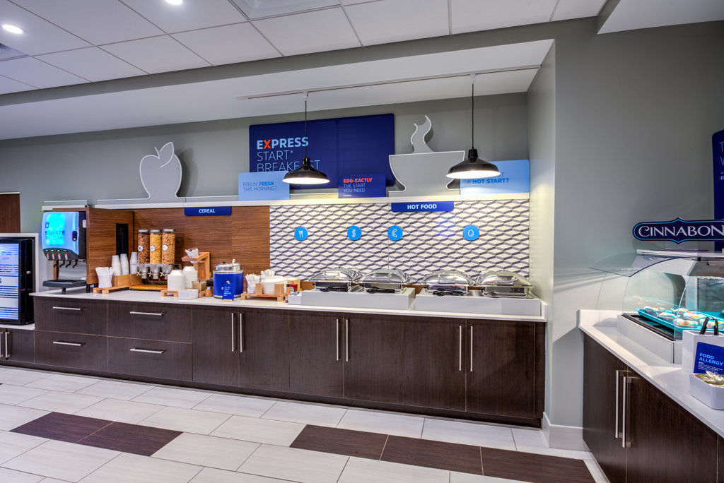 Holiday Inn Express & Suite Milroy - Reedsville Exteriér fotografie
