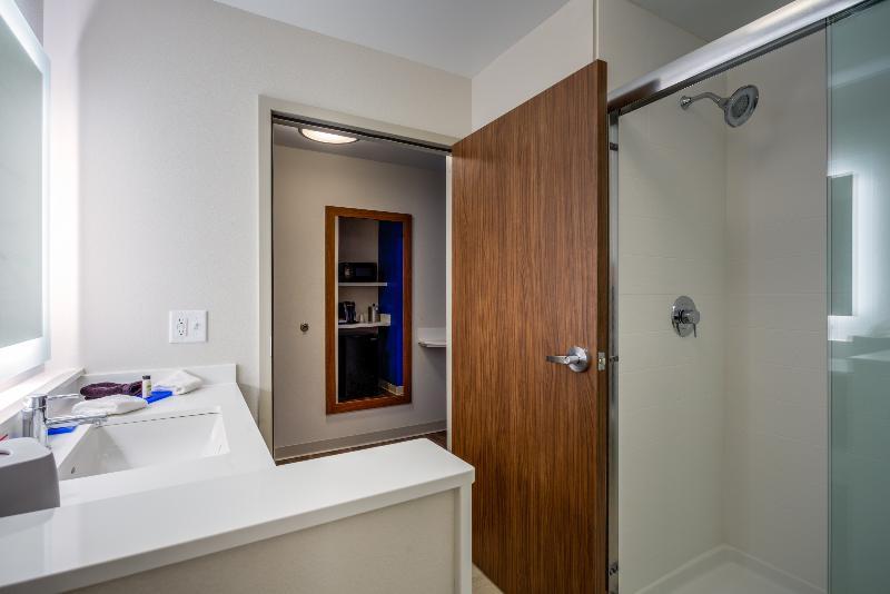 Holiday Inn Express & Suite Milroy - Reedsville Exteriér fotografie