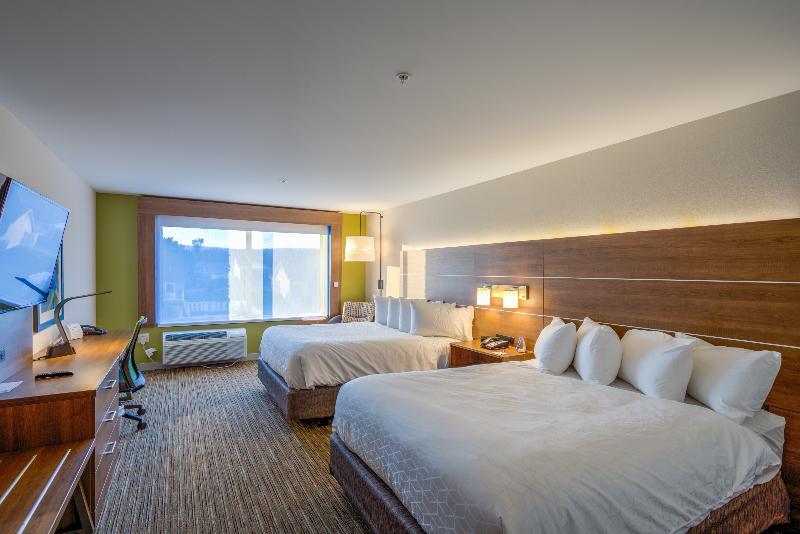 Holiday Inn Express & Suite Milroy - Reedsville Exteriér fotografie